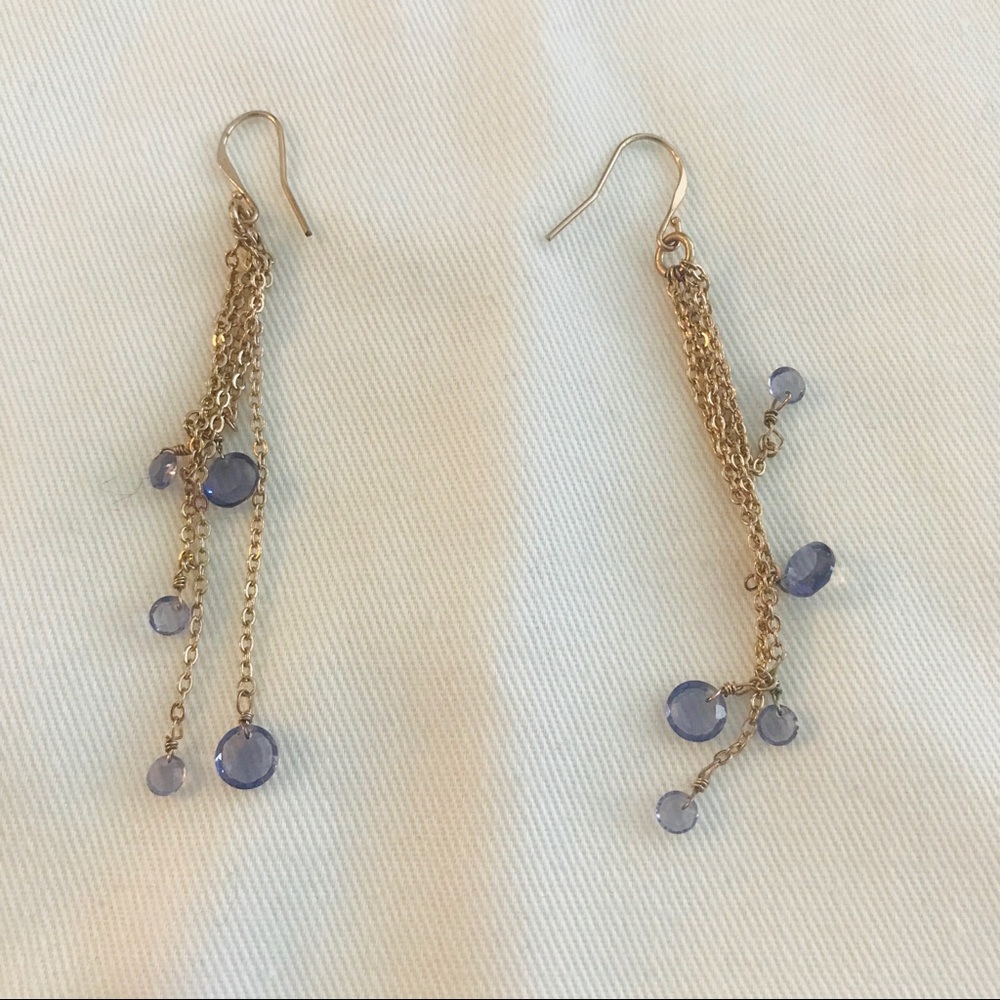 2 pairs of earrings